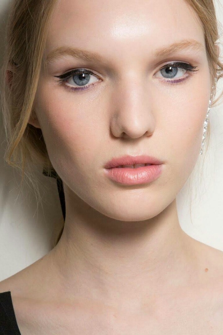 외국 잡지에서 패션위크를 통해 예측한 2017 가을&겨울 메이크업 트렌트 | 인스티즈