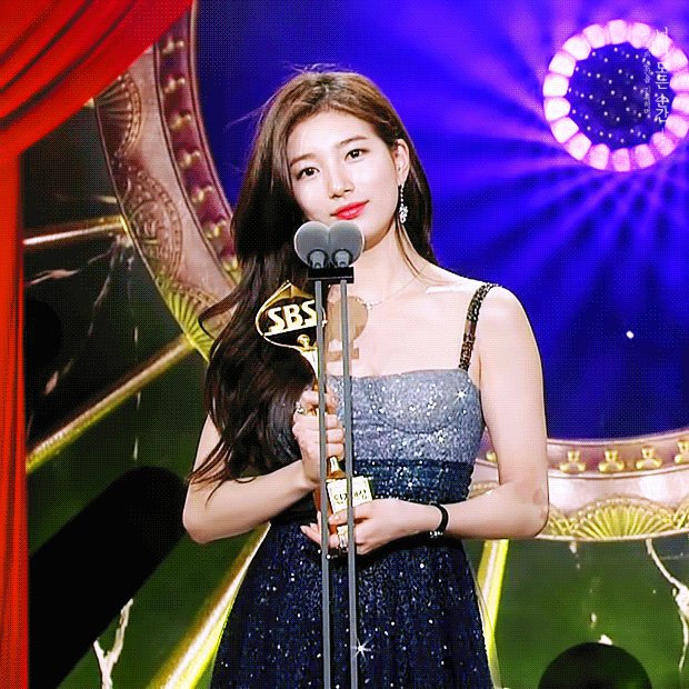 연기대상 아름다운 수지.gif | 인스티즈