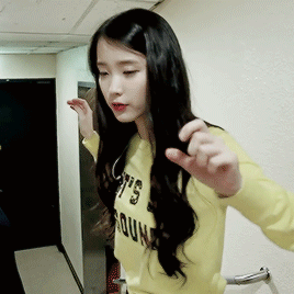 아이유 "오늘 하루도 화이팅!".gif | 인스티즈