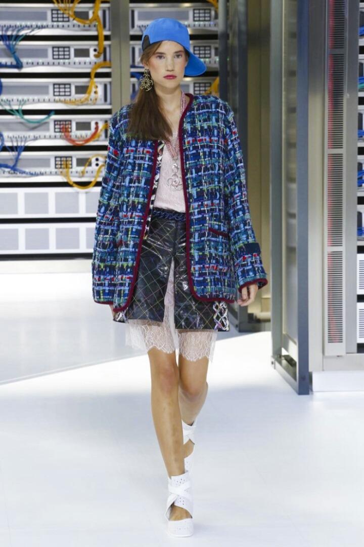 Chanel 샤넬 2017 SpringSummer RTW Paris | 인스티즈