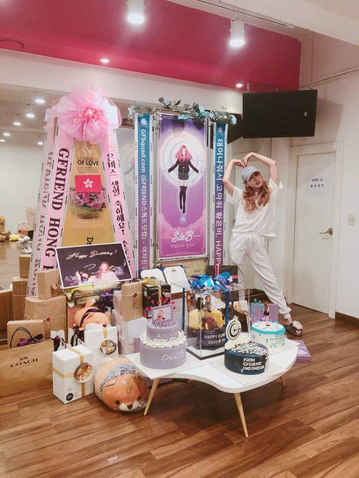 김소정.정예린.정은비.최유나.황은비.김예원 여.자.친.구.jpg.gif | 인스티즈