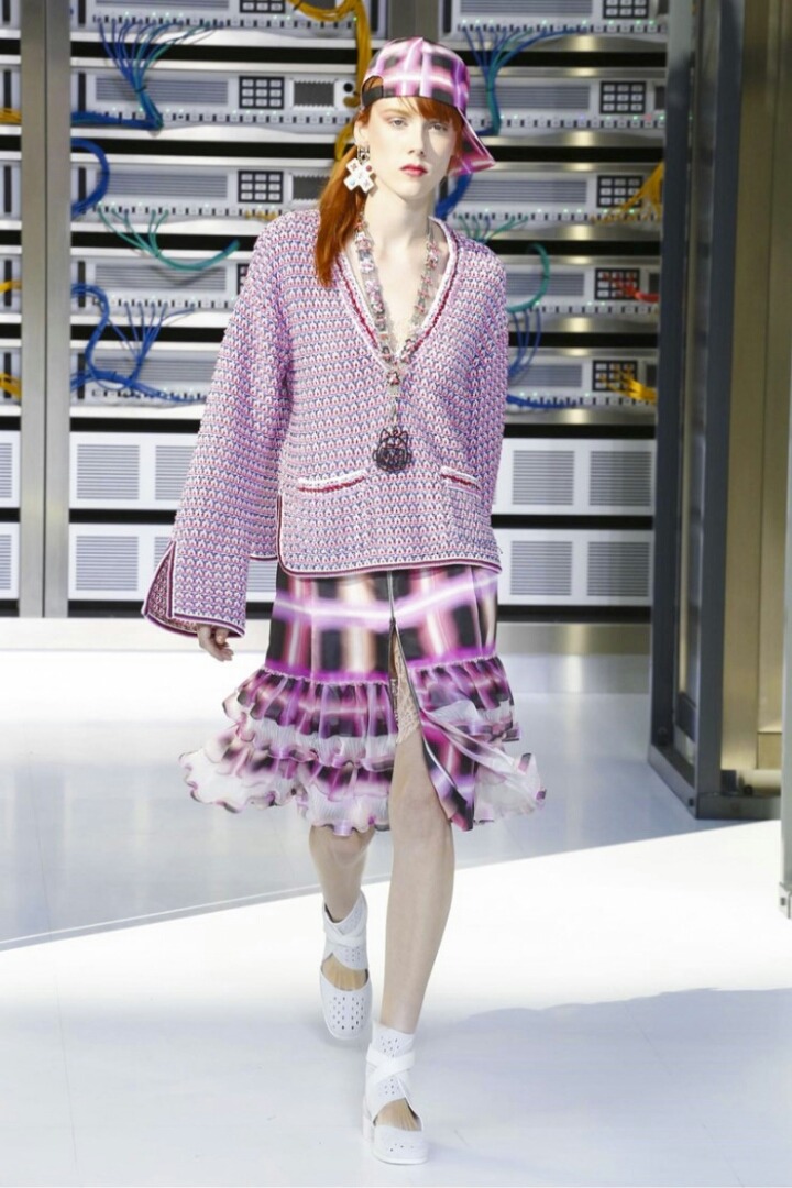 Chanel 샤넬 2017 SpringSummer RTW Paris | 인스티즈