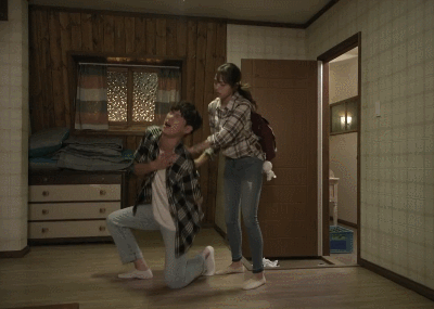 피곤한 남친 재우는 채수빈.gif | 인스티즈