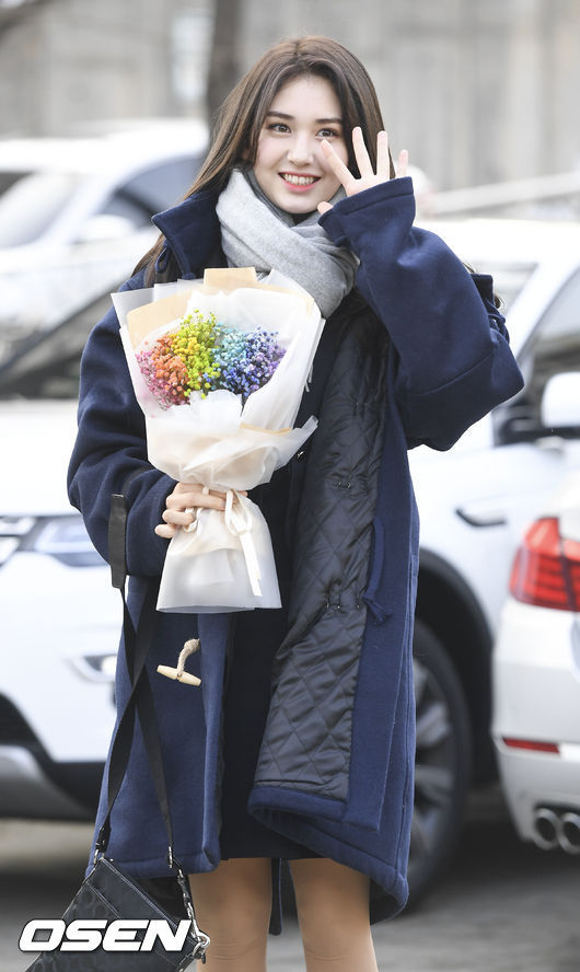 오늘자 중졸 전소미.jpg | 인스티즈