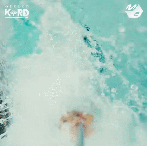 흔한 아이돌의 물놀이 .gif | 인스티즈