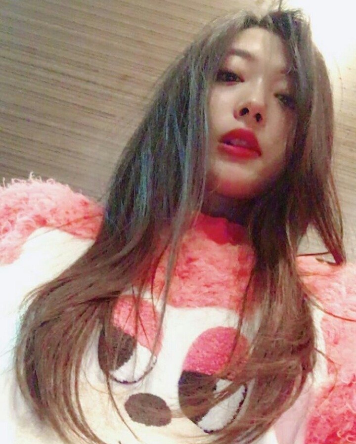 오늘자 설리 인스타 업뎃 | 인스티즈