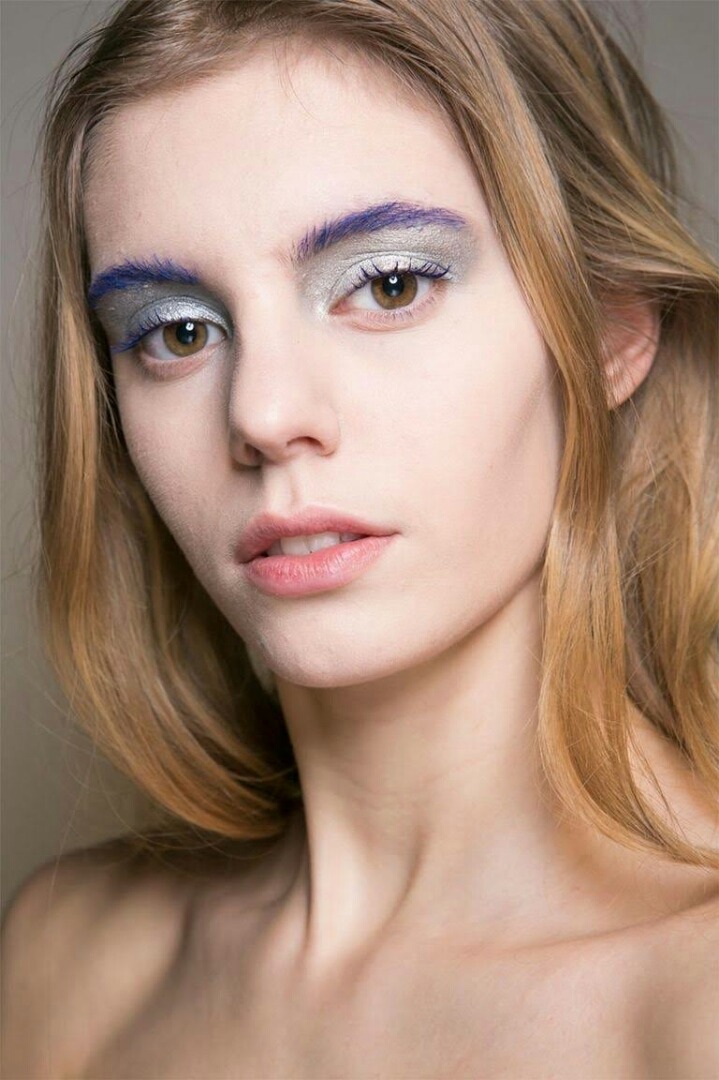 외국 잡지에서 패션위크를 통해 예측한 2017 가을&겨울 메이크업 트렌트 | 인스티즈