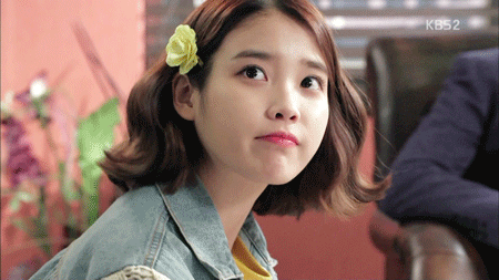 아이유 "오늘 하루도 화이팅!".gif | 인스티즈