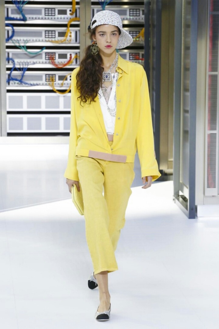 Chanel 샤넬 2017 SpringSummer RTW Paris | 인스티즈