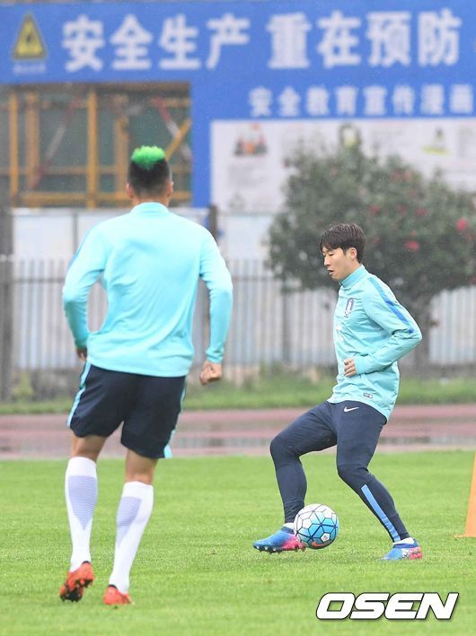 손흥민, 황희찬 합류!! 완전체 축구대표팀 오늘자 훈련 사진 | 인스티즈