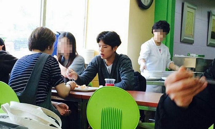 박보검 학교에서 찍힌 사진.jpg | 인스티즈