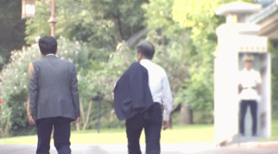 언젠간 오게 될 문재인 대통령의 퇴임 날 gif | 인스티즈