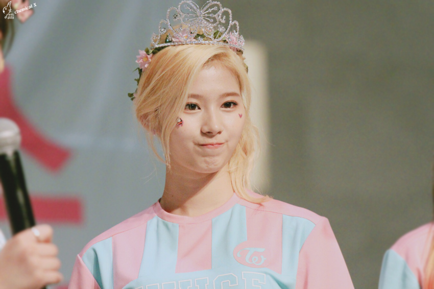 앙증맞은 사나 이목구비.gif | 인스티즈