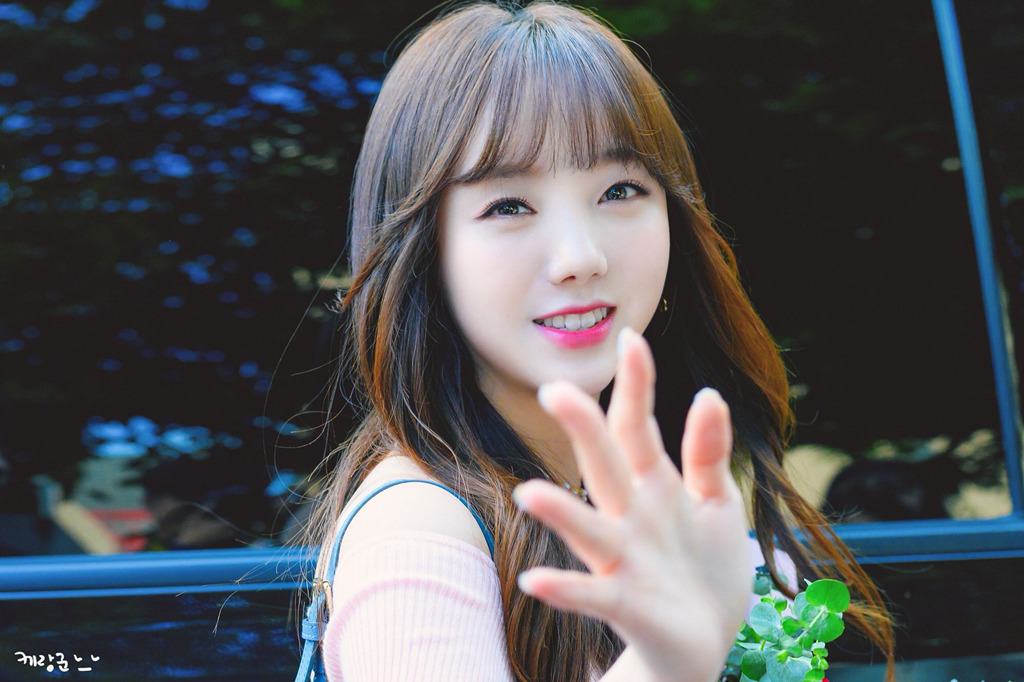 [러블리즈] 커피 한 잔 더 할까 생각 중이라서 케이 | 인스티즈