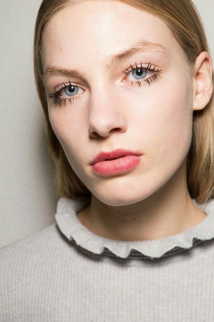 외국 잡지에서 패션위크를 통해 예측한 2017 가을&겨울 메이크업 트렌트 | 인스티즈