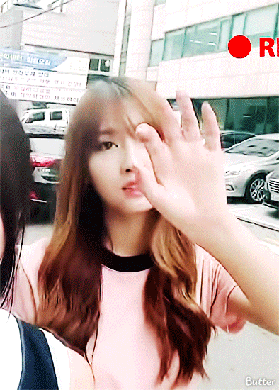[트와이스] 히라이 모모.gif | 인스티즈