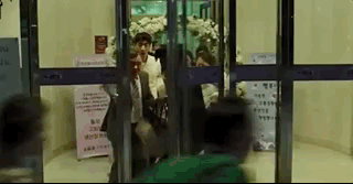 짝녀한테 까이고... 만년 백수인데 환갑잔치에서 마주쳤어요 ㅠㅠ.gif | 인스티즈