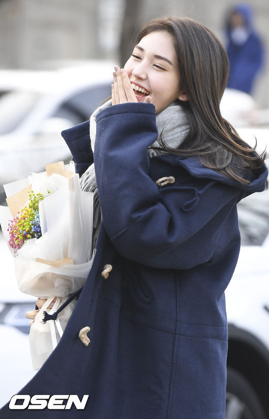 오늘자 중졸 전소미.jpg | 인스티즈