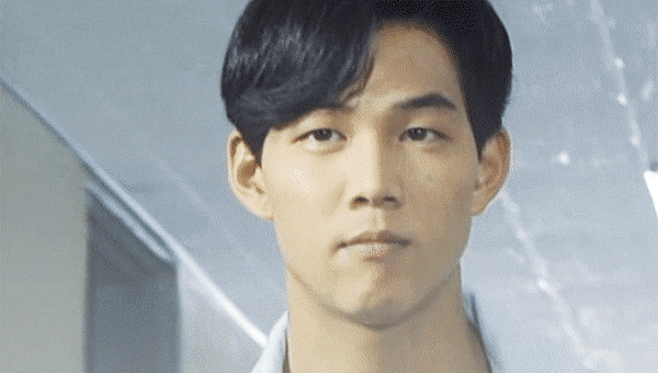 삼형제가 한 여자를 좋아하는데 이해가 되는 얼굴..ㄷㄷjpgif | 인스티즈
