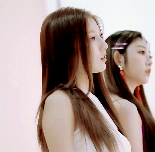[러블리즈] 세차게 비가 내리고 있어서 예인이 | 인스티즈