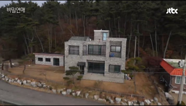 봐달라고 무릎꿇고 빌고싶은 신선한 예능 JTBC '비밀연애' - 1 | 인스티즈