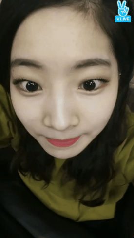 팬들한테 끼부리는 트와이스 다현이 | 인스티즈