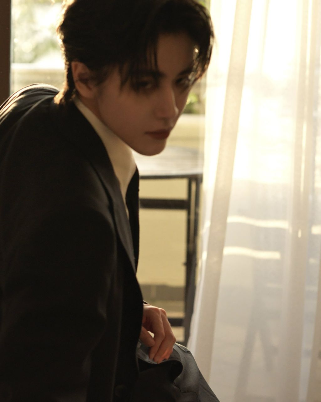 잘생긴 걸로 유명해서 팬미팅까지 한 코스플레이어...jpg | 인스티즈