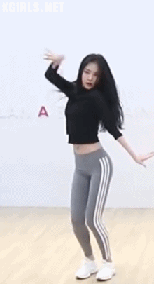 레깅스입고 1도없어 안무 연습하는 손나은.gif | 인스티즈