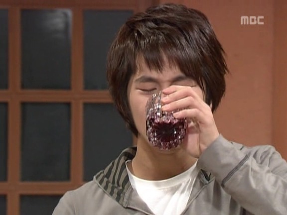 [거침없이하이킥] 순재 인감도장 들고 도주한 범이ㅋㅋㅋㅋㅋㅋㅋ.jpg | 인스티즈