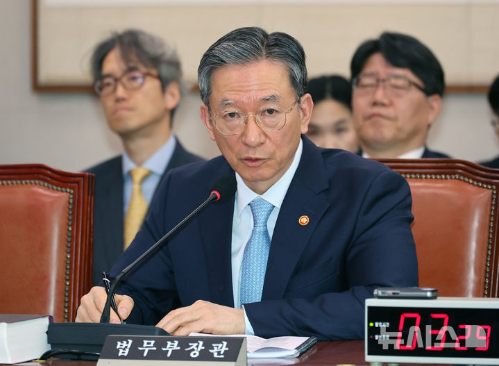 정성호 "동물학대 엄정 대응…'동물 비물건화'민법 개정 추진" | 인스티즈