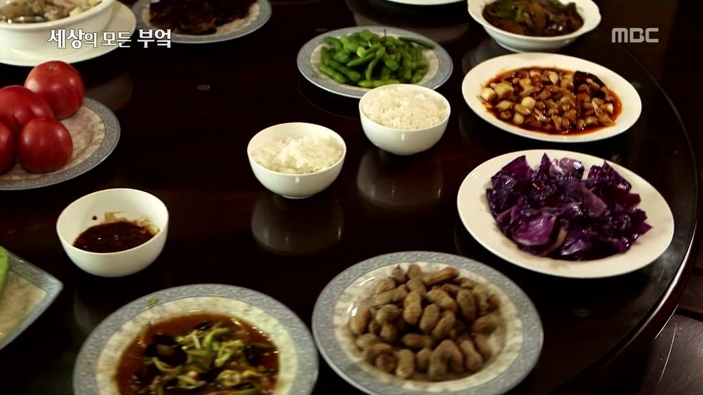 흔한 중국부자의 밥먹는 스케일.jpg | 인스티즈