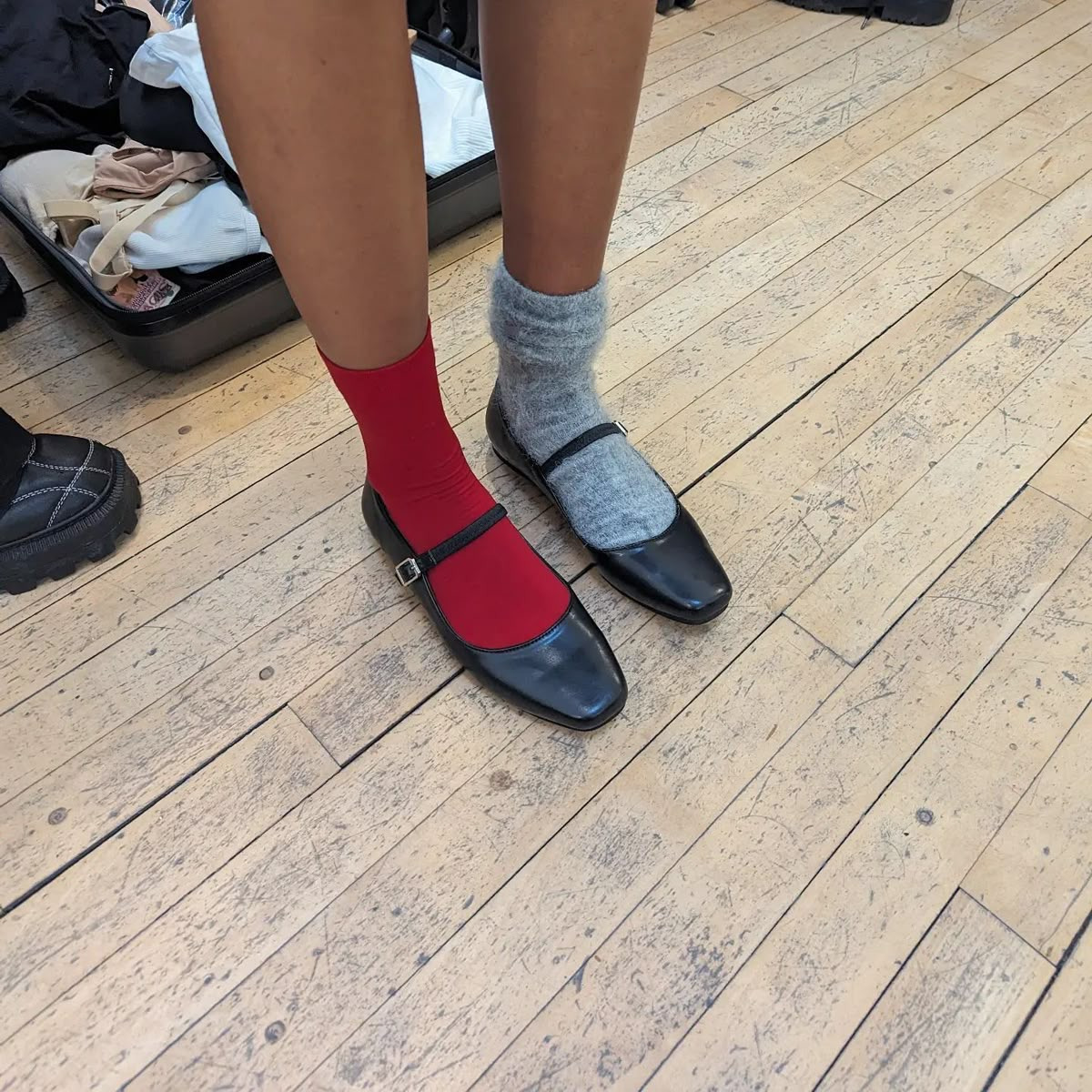 옷 잘 입는 애들은 양말이 킥이야🧦🎨 (34장) | 인스티즈