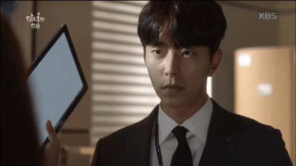 [마녀의법정] 손목 잡는것보다 훨씬 좋았던 남주가 여주 멈춰세우는 방법.gif | 인스티즈