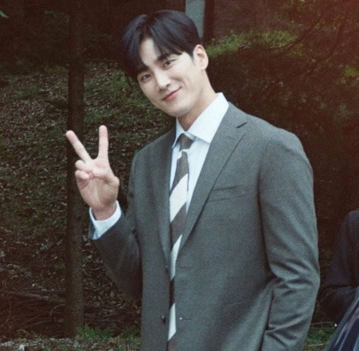 본인이 머리빨이 심하다는 배우 안보현 | 인스티즈