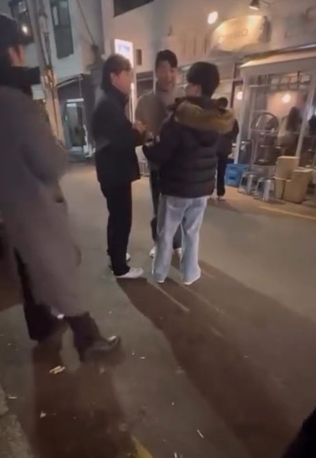 "타이어보다 못한 뚱녀"... '팬 비하 논란' 롯데 최충연, 문체부 징계 촉구 민원 올랐다 | 인스티즈