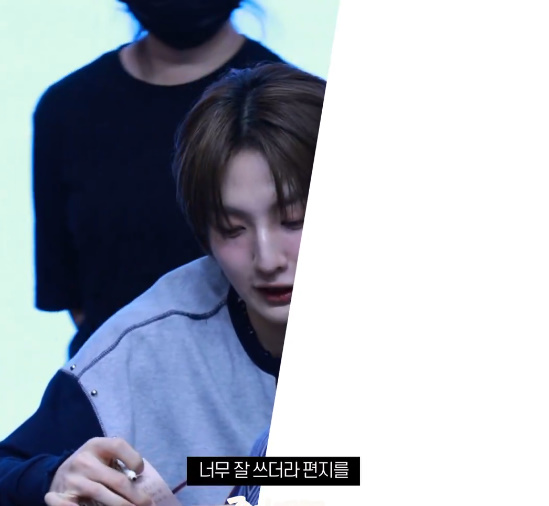 놀라서 팬 할 말 잃게 만든 어느 남돌의 행동...jpg | 인스티즈