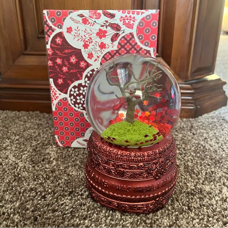 테일러 스위프트의 인기 MD중 하나인 스노우볼 컬렉션 | 인스티즈