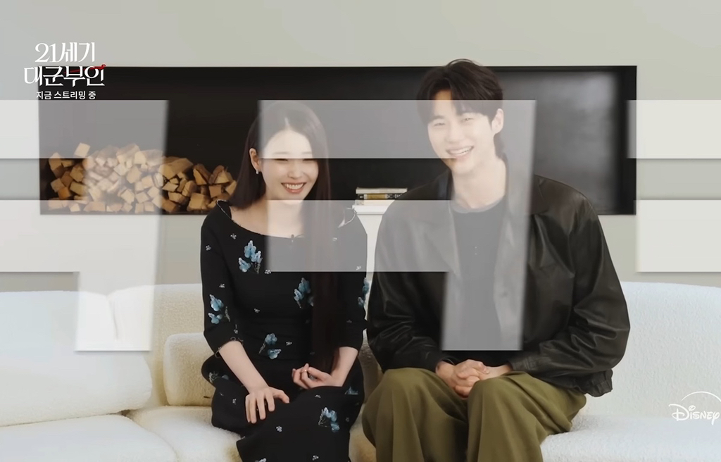 아이유 변우석 영원히 멀어질 뻔했다가 오해 풀린 촬영 초반 썰.jpg | 인스티즈