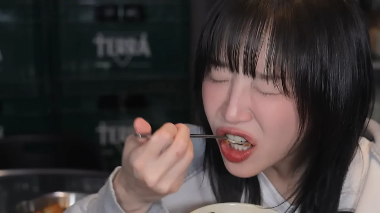 통대창 4m 먹방하는 쯔양 | 인스티즈