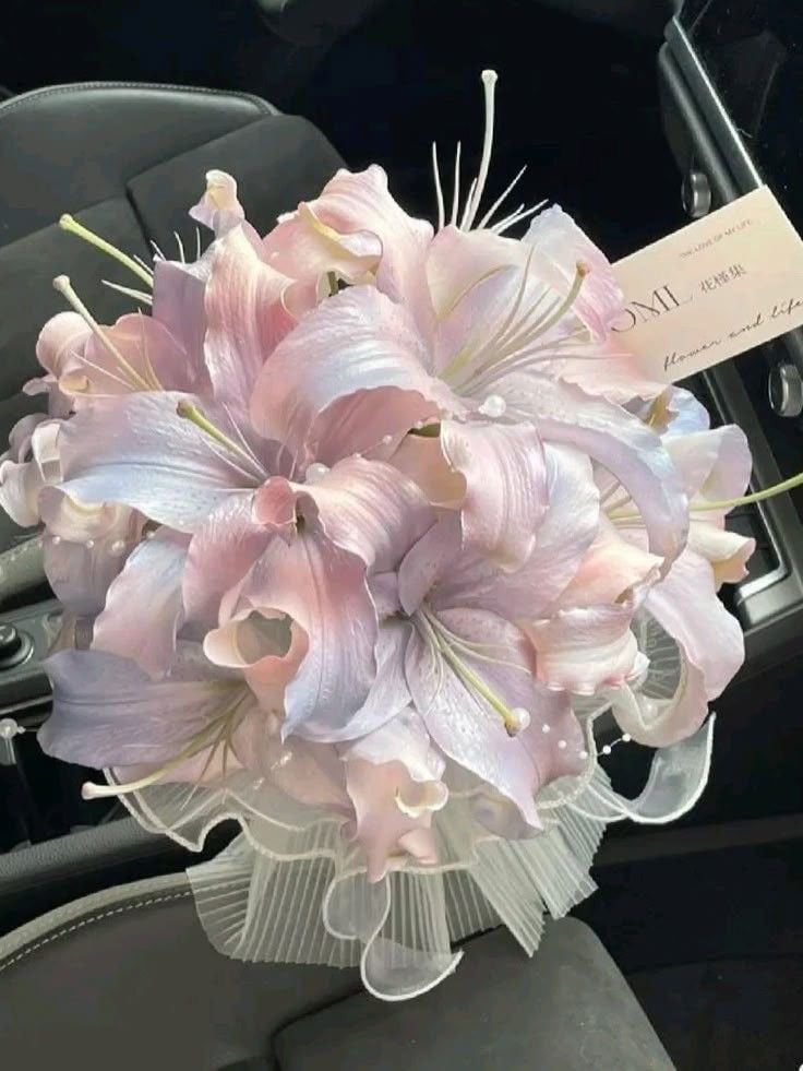 🙋: 싼티 안 나는 걸로 주세요... 주문하신 꽃다발 나왔습니다 💐🪻 | 인스티즈