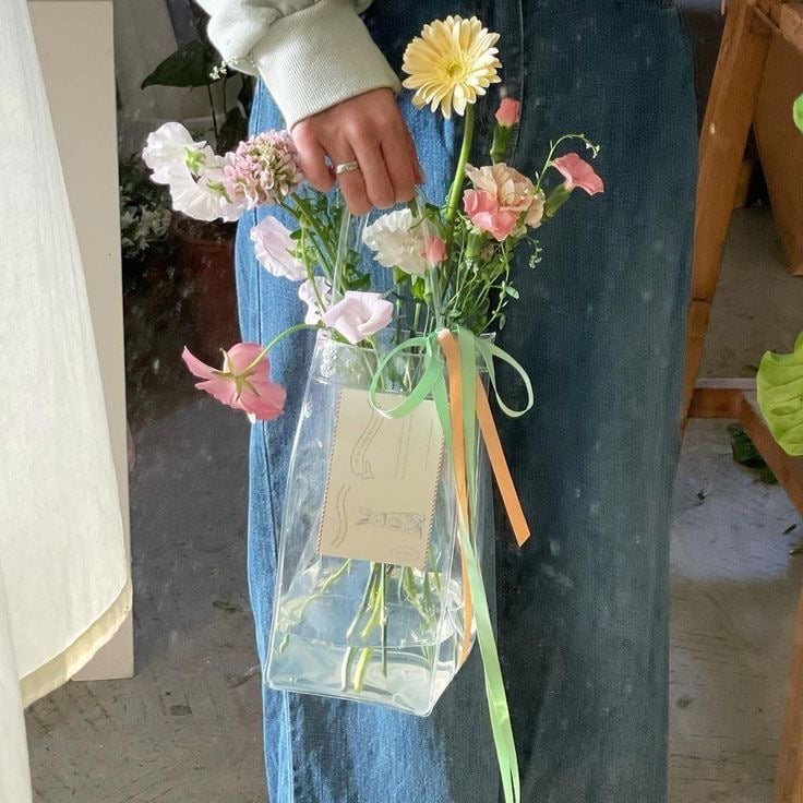 🙋: 싼티 안 나는 걸로 주세요... 주문하신 꽃다발 나왔습니다 💐🪻 | 인스티즈