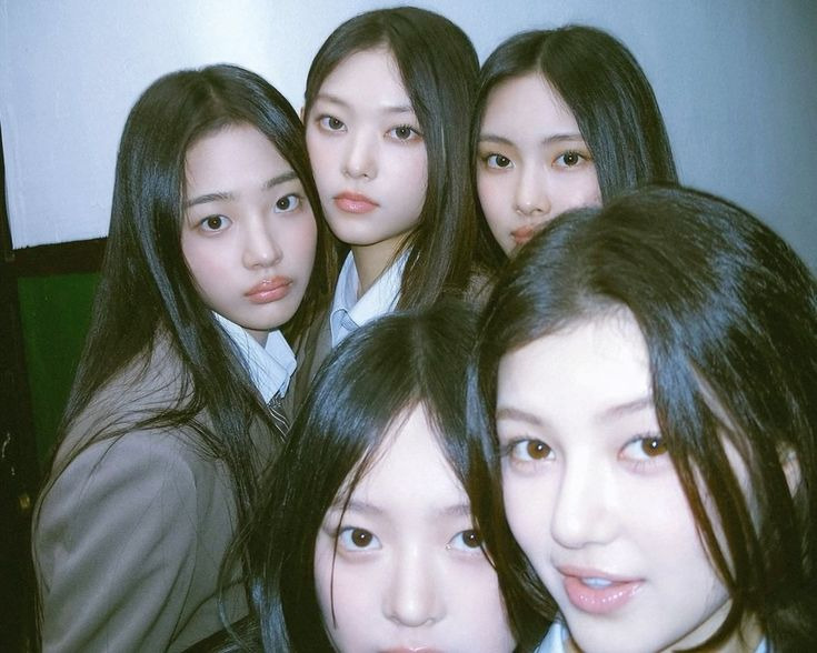 센세이션했던 그때 그시절 뉴진스 모음.jpg | 인스티즈