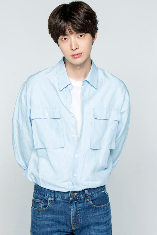 [뷰티인사이드] 2000년 초중반대 로코에서 많이 보던 느낌의 서브커플.jpgif | 인스티즈