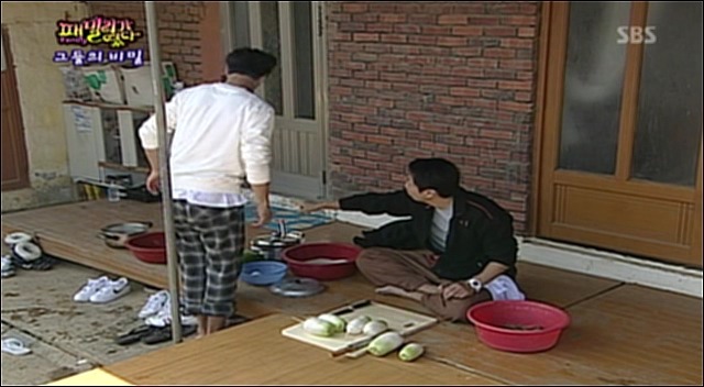 [패밀리가떴다] 무를 비누로 닦는 엉성천희.jpg | 인스티즈
