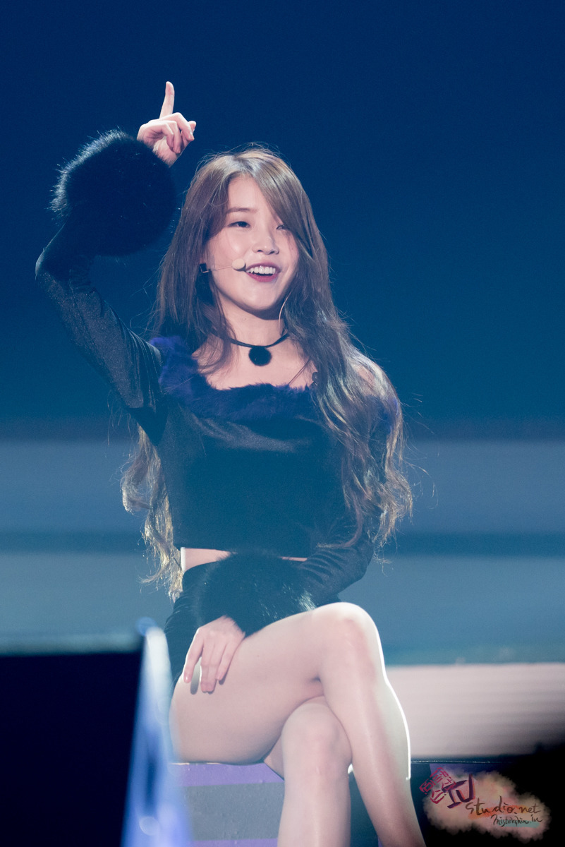 진지하게 아이유가 섹시했던 날 | 인스티즈