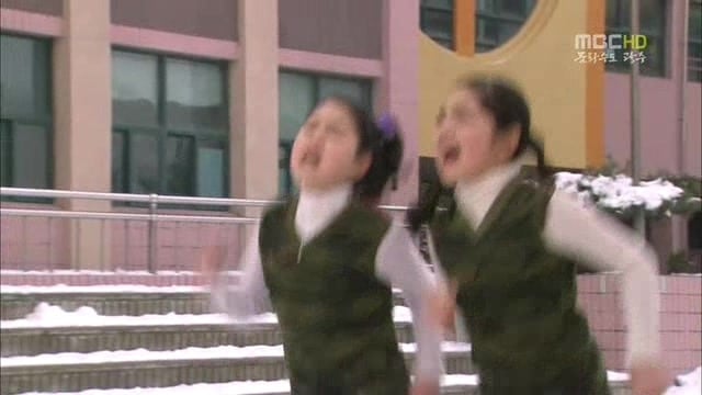 [지붕킥] 한옥집에 입대(?)한 해리와 신애 | 인스티즈