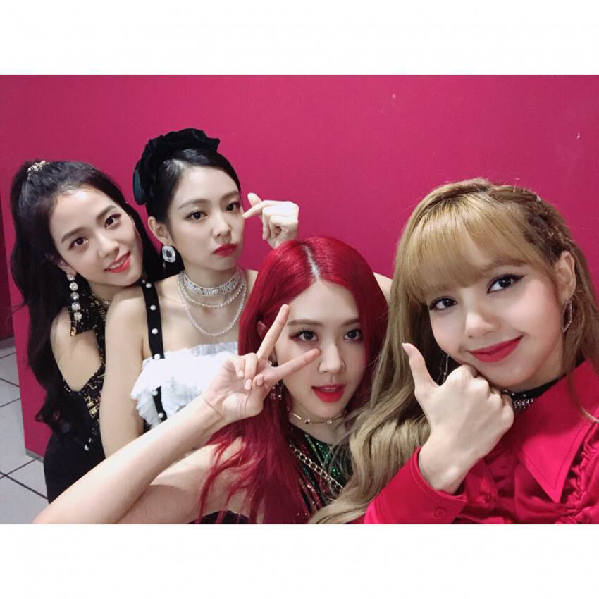 오늘자 블랙핑크 인스타 단체사진 | 인스티즈