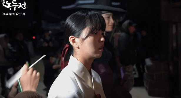 녹두전 메이킹- 김소현의 새로운 헤어스타일리스트 장동윤 | 인스티즈