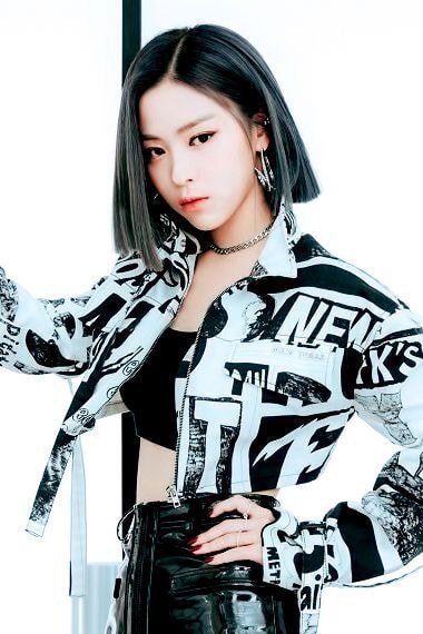 웹툰 속 쿨한 캐릭터가 떠오르는 ITZY 있지 류진 | 인스티즈