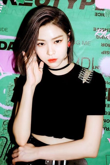 웹툰 속 쿨한 캐릭터가 떠오르는 ITZY 있지 류진 | 인스티즈